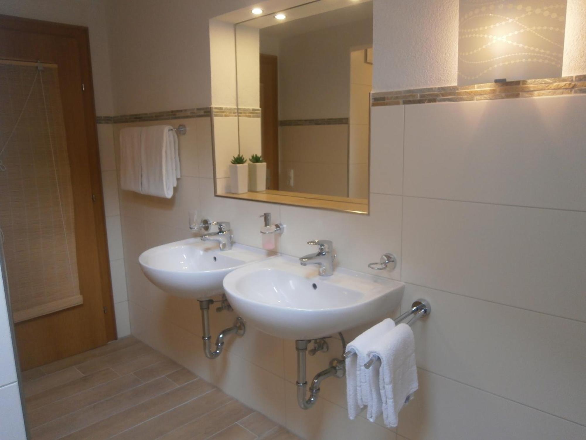 Alpenhof Waengle Aparthotel รอยท์เทอ ภายนอก รูปภาพ