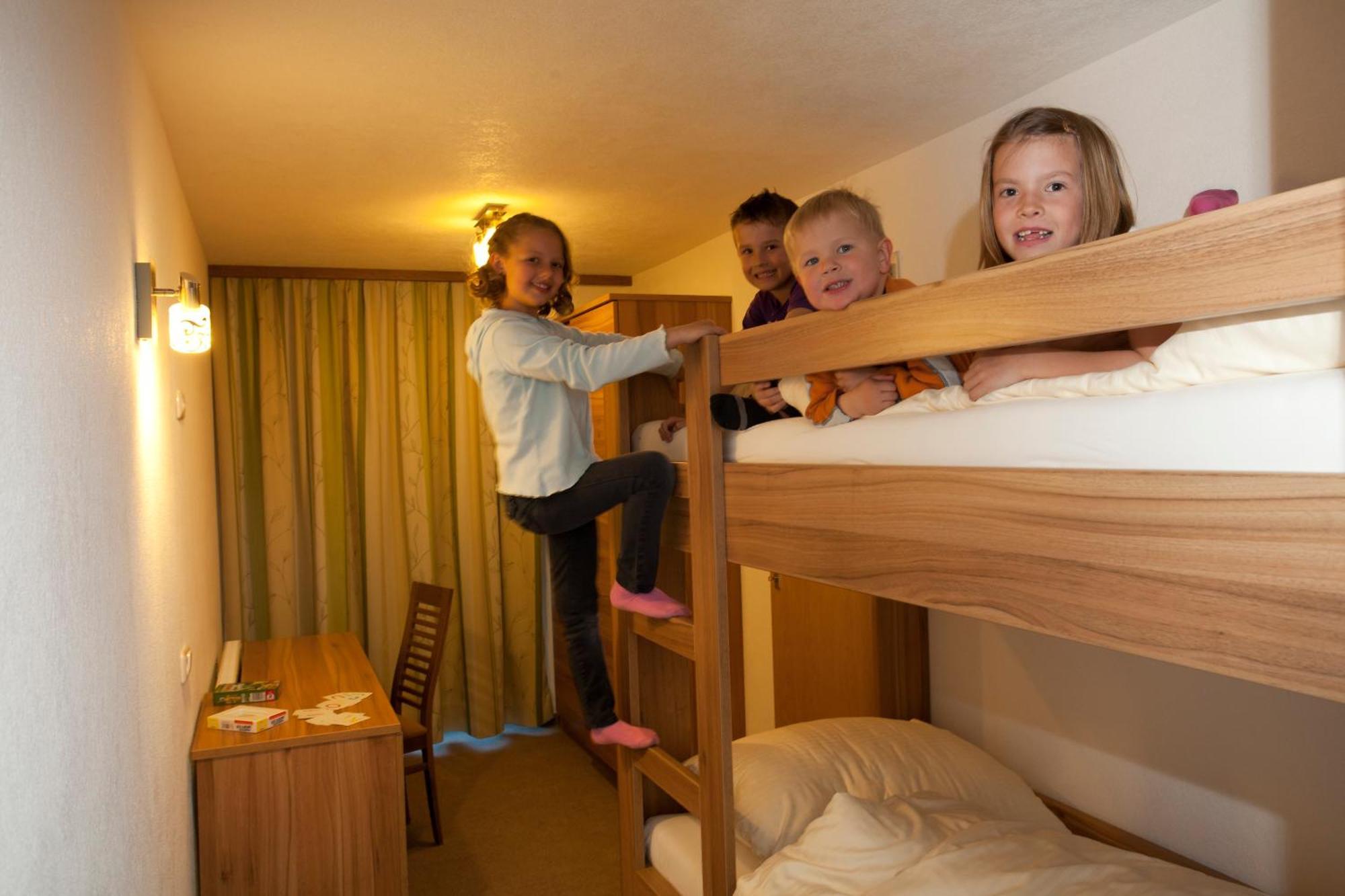 Alpenhof Waengle Aparthotel รอยท์เทอ ภายนอก รูปภาพ