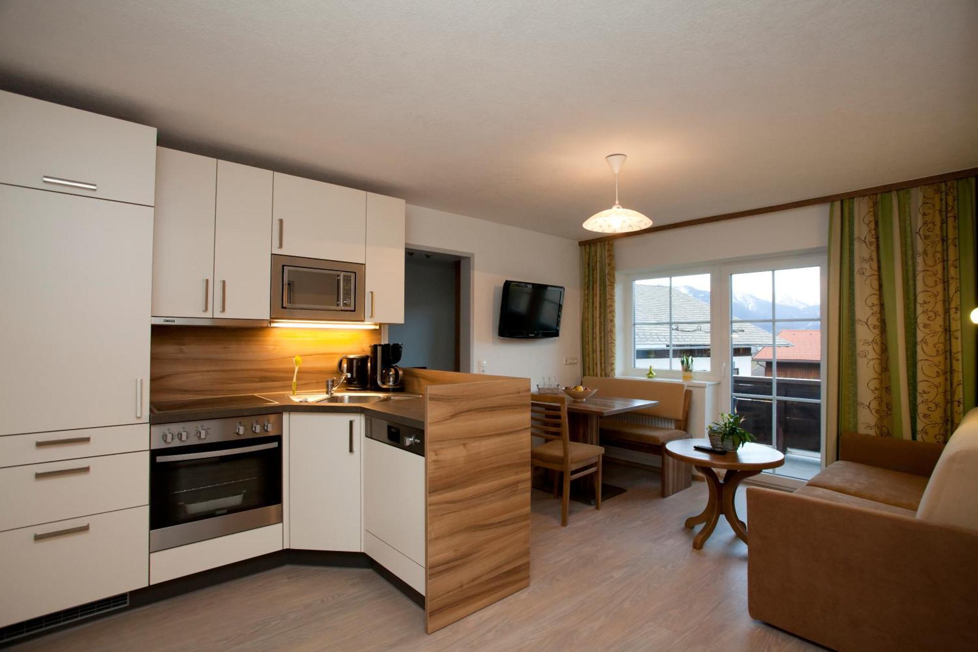 Alpenhof Waengle Aparthotel รอยท์เทอ ภายนอก รูปภาพ