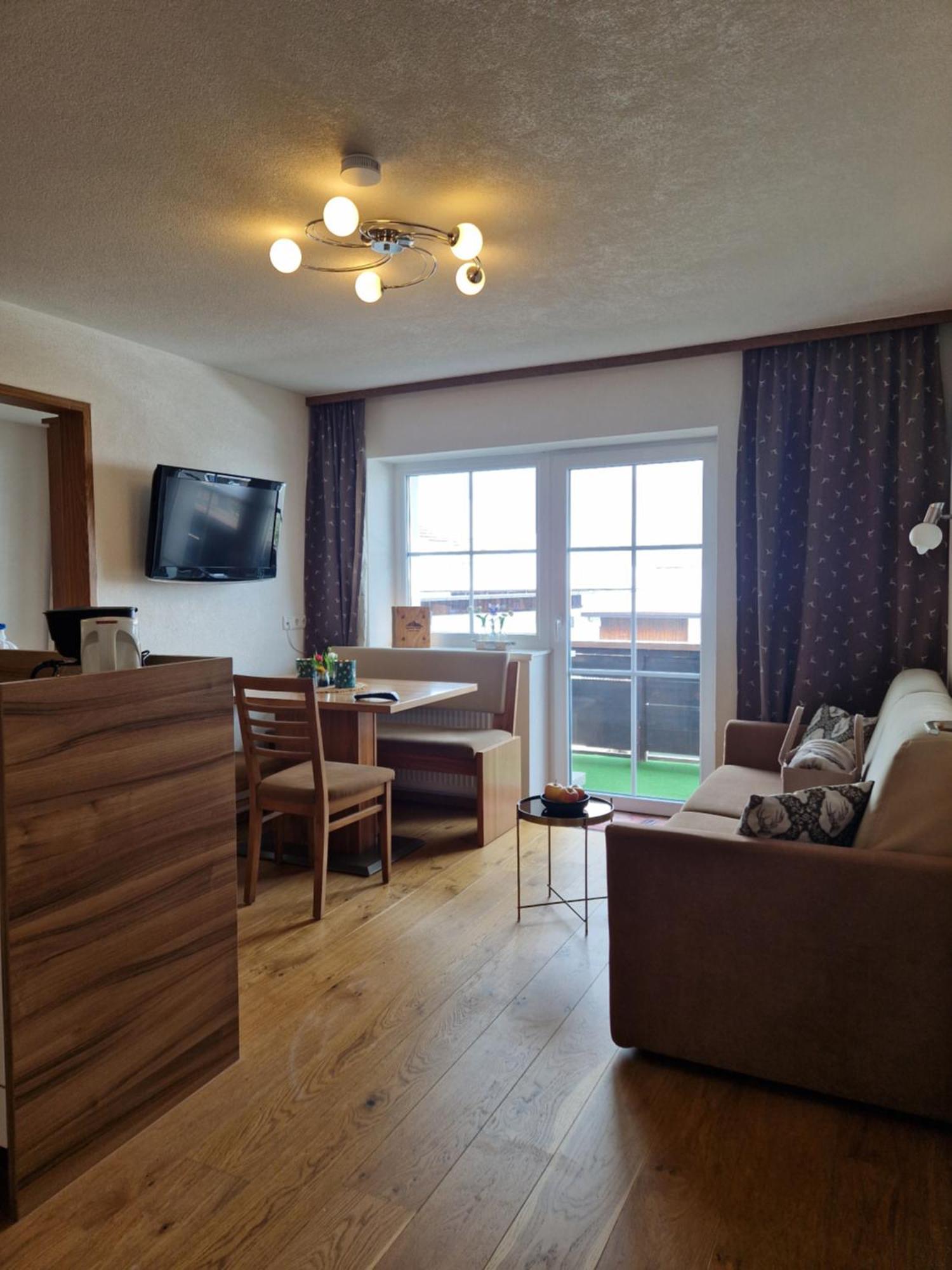 Alpenhof Waengle Aparthotel รอยท์เทอ ภายนอก รูปภาพ