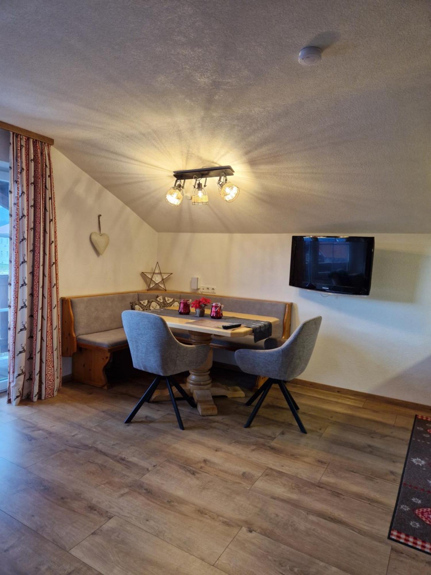 Alpenhof Waengle Aparthotel รอยท์เทอ ภายนอก รูปภาพ