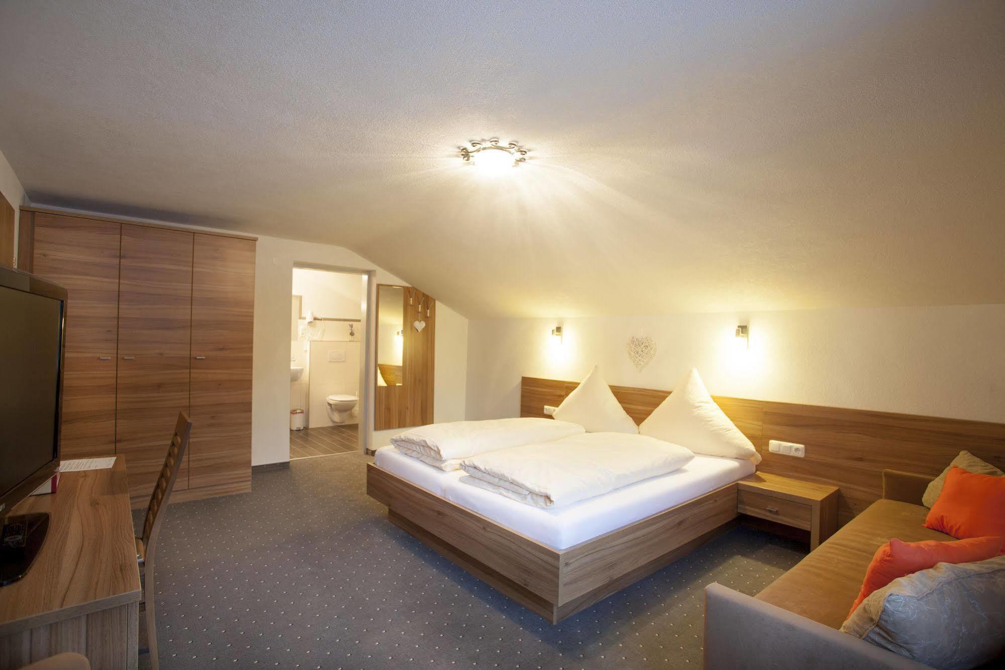 Alpenhof Waengle Aparthotel รอยท์เทอ ภายนอก รูปภาพ